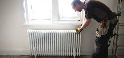 Почему стук в радиаторе отопления. Почему стучат трубы отопления: основные причины и эффективные способы устранения посторонних звуков