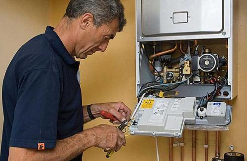 Газовый котел шумит, как самолет. Почему шумит газовый котёл: когда включаешь горячую воду, причины