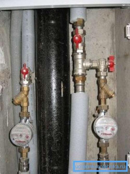 Стук при сливе унитаза. Звук смывания унитаза: действенные способы борьбы с шумом