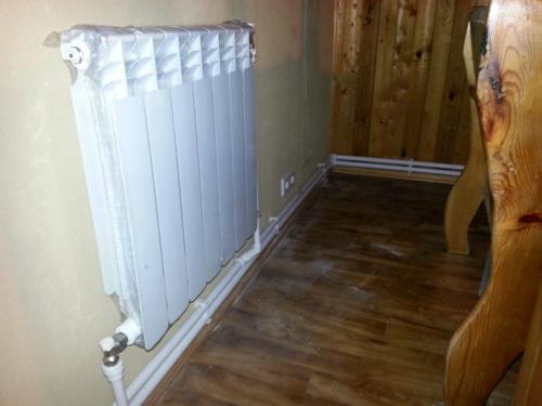 Ремонт батареи отопления своими руками. Ремонт радиаторов отопления своими руками: технология устранения течи со снятием устройства. Советы, что делать если потекла батарея