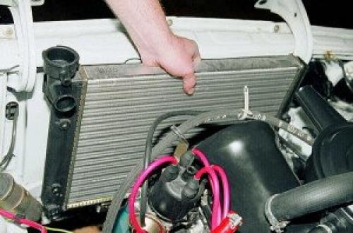 Ремонт радиатора кондиционера. Почему может потребоваться ремонт радиатора автокондиционера?