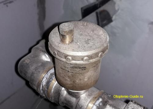 Как избавиться от воздуха в системе отопления открытого типа. Как удалить воздушную пробку из системы отопления?