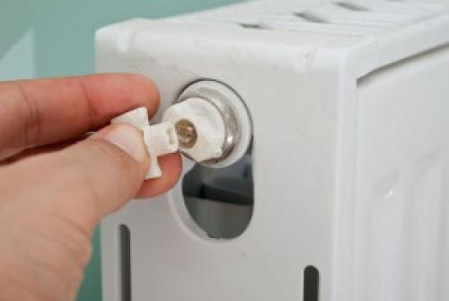 Удаление воздуха из системы отопления. Как убрать лишний воздух из батареи?