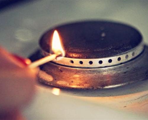 Щелкает плита после мойки. Почему не работает поджиг на газовой плите или панели