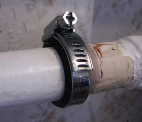 Капает из-под резьбы батареи. Как легко устранить течь на резьбе отопительной батареи