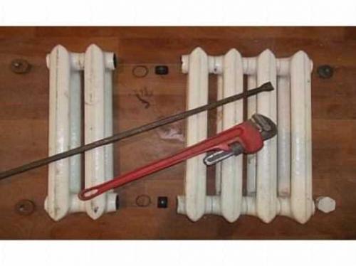 Как разобрать радиатор отопления чугунный. Как разобрать чугунную батарею отопления – руководство по демонтажу и разборке радиаторов по секциям