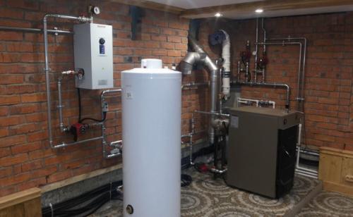 Объем воды в твердотопливном котле. Объем воды в системе отопления. Зависимость от мощности котла