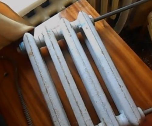 Как добавить секцию чугунной батареи. Как нарастить батареи отопления?