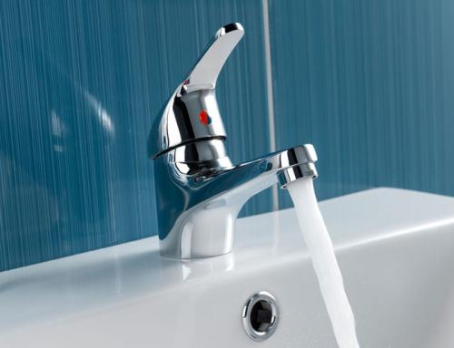 Кран гудит, как перфоратор. Почему шумит смеситель в ванной