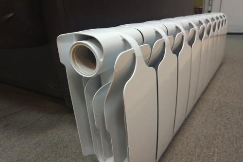 У, каких батарей лучше теплоотдача. Как выбрать радиатор отопления для квартиры или частного дома — расчет тепловой мощности